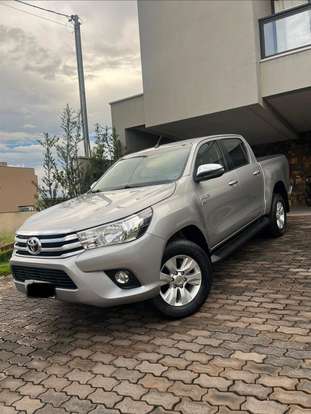 TOYOTA-HILUX-2018