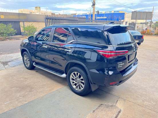 TOYOTA-HILUX SW4-2021