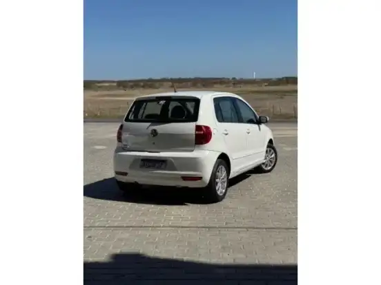 VOLKSWAGEN-FOX-1.0 MI 8V FLEX 4P MANUAL VOLKSWAGEN-FOX-2014