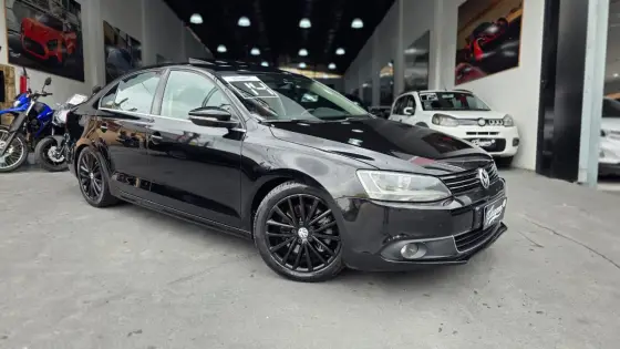 VOLKSWAGEN JETTA 2.0 TSI HIGHLINE 211CV GASOLINA 4P TIPTRONIC