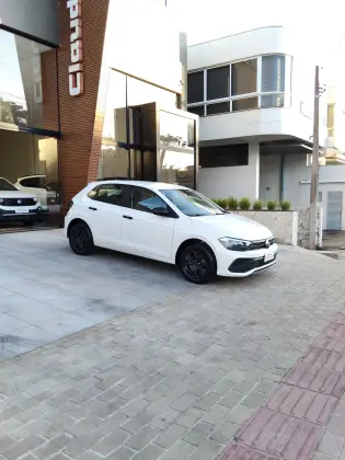 VOLKSWAGEN POLO 1.0 MPI TRACK MANUAL VOLKSWAGEN POLO 1.0 MPI TRACK MANUAL