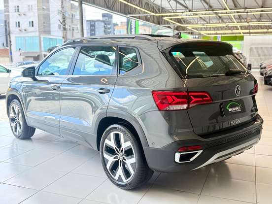 VOLKSWAGEN-TAOS-2024
