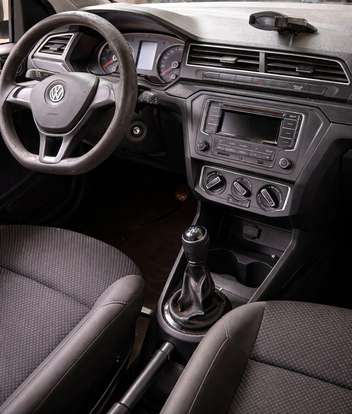 VOLKSWAGEN-SAVEIRO-2018