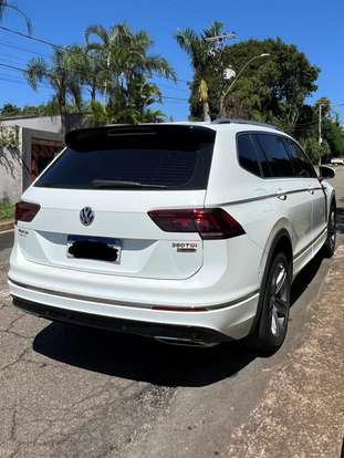 VOLKSWAGEN-TIGUAN-2019