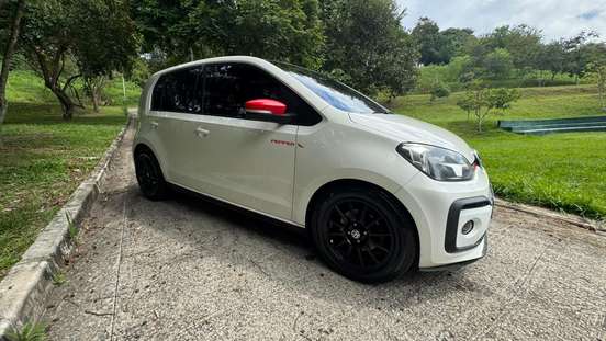 VOLKSWAGEN-UP-2018