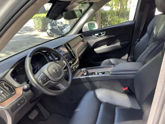 /en/city/cate-car-used-car/volvo-xc60-2024-2-0-t8-recharge-plus-awd-geartronic-48421100829344768/-7