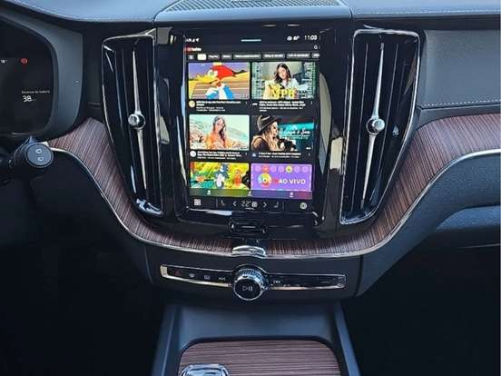 VOLVO-XC60-2025