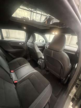VOLVO-C40-2022