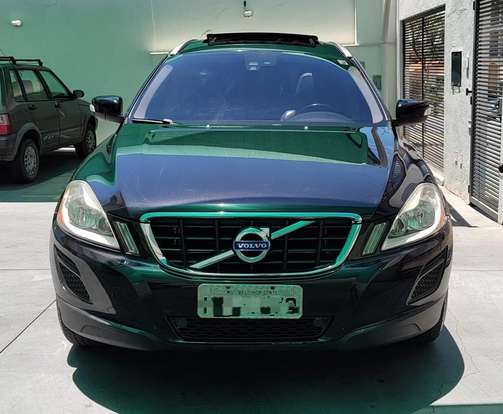 VOLVO-XC60-2011