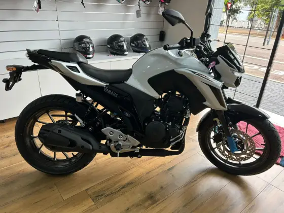 YAMAHA FZ25 FAZER CONNECTED ABS 