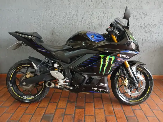 YAMAHA YZF R3 MONSTER ABS 