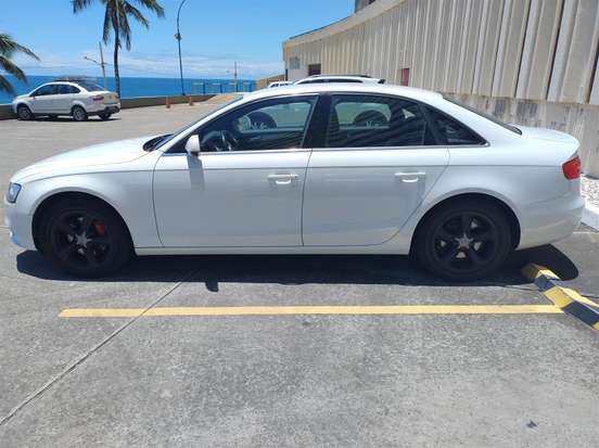AUDI-A4-2015