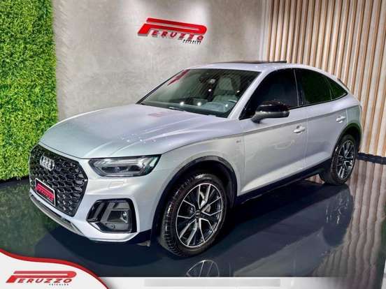 AUDI-Q5-2021