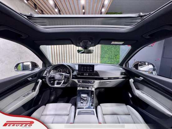 AUDI-Q5-2021