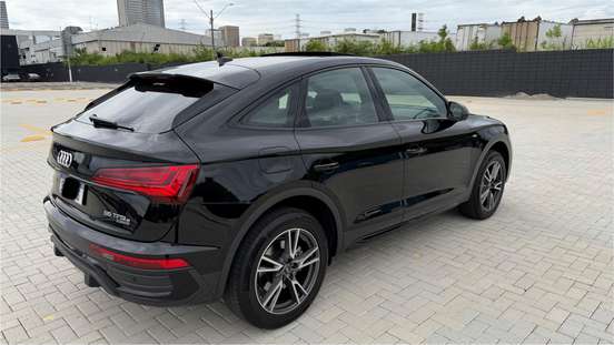 AUDI-Q5-2023