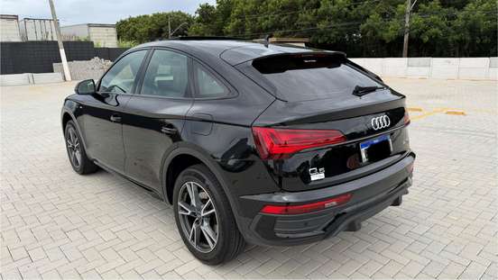AUDI-Q5-2023