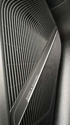 AUDI-Q5-2023
