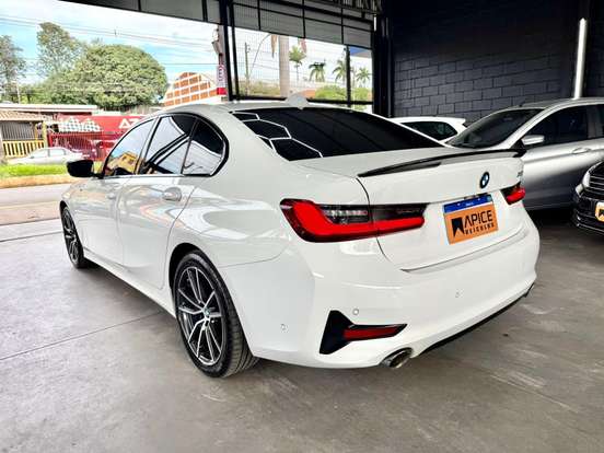 BMW-320i-2.0 16V TURBO GASOLINA SPORT AUTOMÁTICO BMW-320i-2019