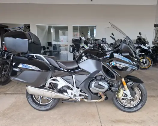 BMW R 1250 RT TRIPLE BLACK BMW R 1250 RT TRIPLE BLACK