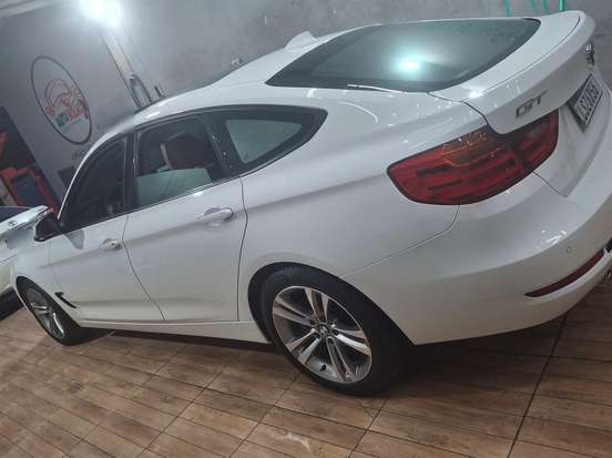 BMW-320i-2015