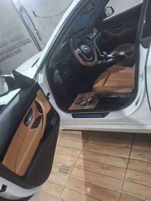 BMW-320i-2015