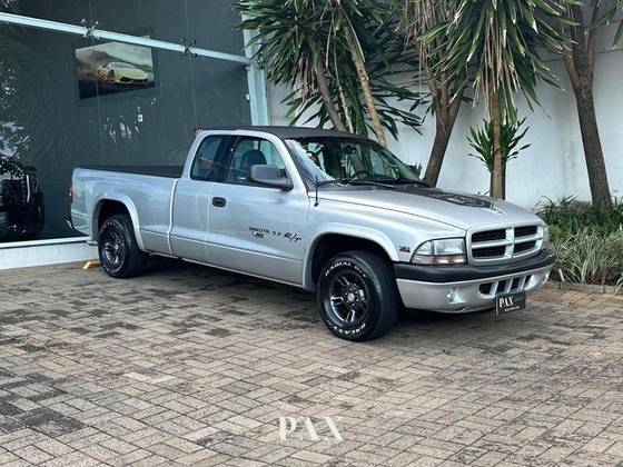DODGE DAKOTA 5.2 R/T 4X2 CE V8 16V GASOLINA 2P AUTOMÁTICO