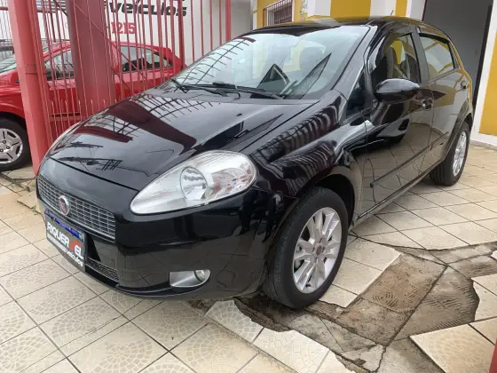 FIAT PUNTO 1.6 ESSENCE 16V FLEX 4P MANUAL