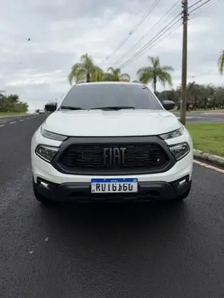 FIAT TORO 2.0 16V TURBO DIESEL ULTRA 4WD AT9 FIAT TORO 2.0 16V TURBO DIESEL ULTRA 4WD AT9