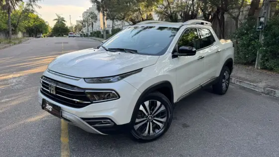 FIAT TORO 2.0 16V TURBO DIESEL VOLCANO 4WD AT9 FIAT TORO 2.0 16V TURBO DIESEL VOLCANO 4WD AT9
