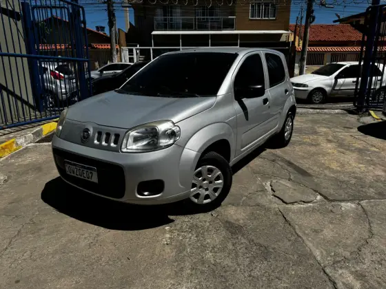 FIAT UNO 1.0 EVO VIVACE 8V FLEX 4P MANUAL FIAT UNO 1.0 EVO VIVACE 8V FLEX 4P MANUAL