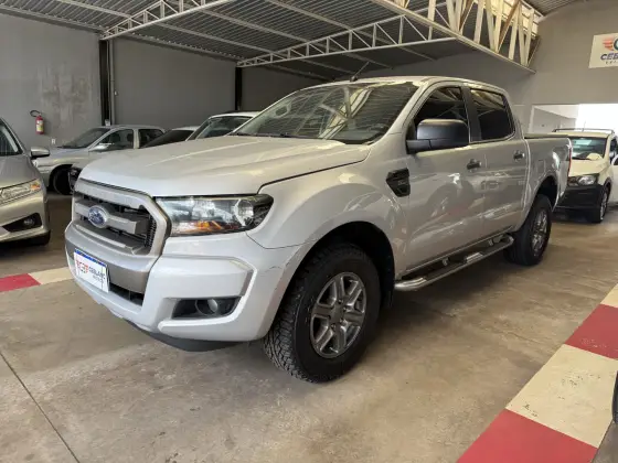 FORD RANGER 2.2 XLS 4X4 CD 16V DIESEL 4P AUTOMÁTICO