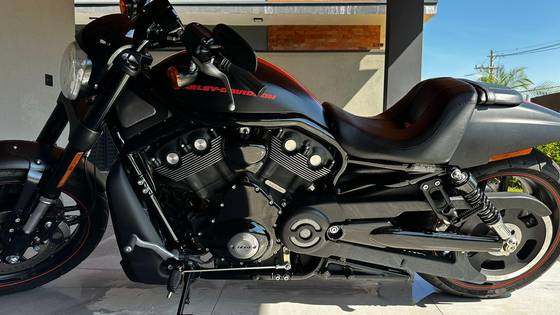 HARLEY-DAVIDSON V ROD NIGHT ROD ESPECIAL 