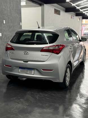 HYUNDAI-HB20-2015