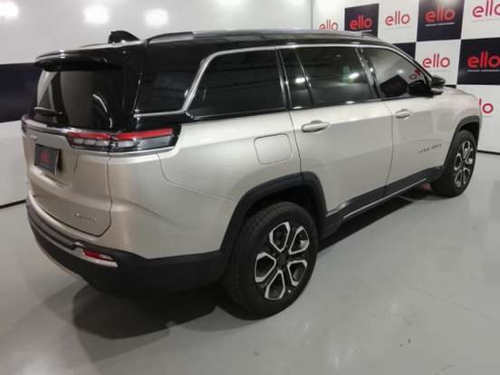 JEEP-COMMANDER-2022