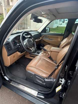 JEEP-CHEROKEE-2012