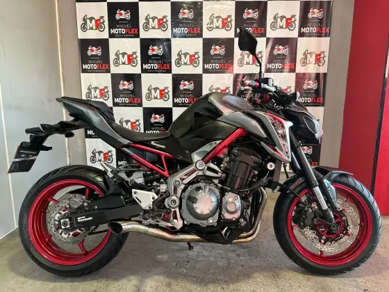 KAWASAKI Z900 