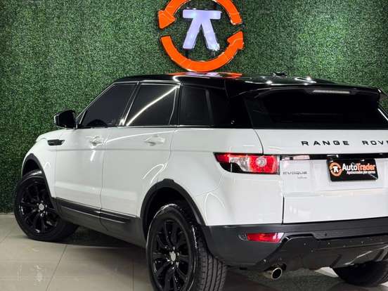LAND ROVER-RANGE ROVER EVOQUE-2.0 PURE 4WD 16V GASOLINA 4P AUTOMÁTICO LAND ROVER-RANGE ROVER EVOQUE-2015