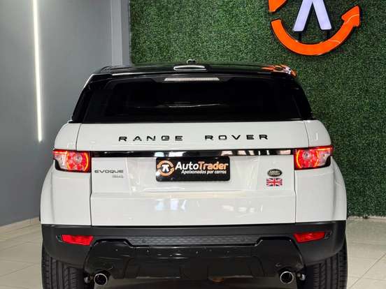 LAND ROVER-RANGE ROVER EVOQUE-2.0 PURE 4WD 16V GASOLINA 4P AUTOMÁTICO LAND ROVER-RANGE ROVER EVOQUE-2015