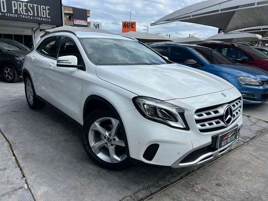 MERCEDES-BENZ-GLA 200-1.6 CGI FLEX ADVANCE 7G-DCT MERCEDES-BENZ-GLA 200-2019