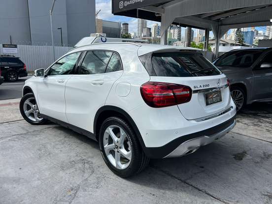 MERCEDES-BENZ-GLA 200-1.6 CGI FLEX ADVANCE 7G-DCT MERCEDES-BENZ-GLA 200-2019