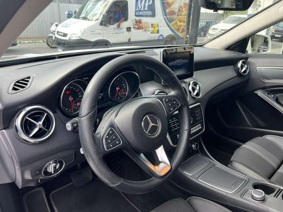MERCEDES-BENZ-GLA 200-1.6 CGI FLEX ADVANCE 7G-DCT MERCEDES-BENZ-GLA 200-2019