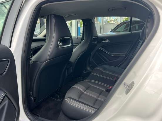 MERCEDES-BENZ-GLA 200-1.6 CGI FLEX ADVANCE 7G-DCT MERCEDES-BENZ-GLA 200-2019
