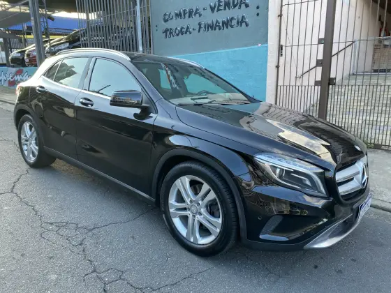 MERCEDES-BENZ GLA 250 2.0 16V TURBO GASOLINA VISION 4P AUTOMÁTICO MERCEDES-BENZ GLA 250 2.0 16V TURBO GASOLINA VISION 4P AUTOMÁTICO