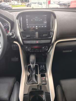 MITSUBISHI-ECLIPSE CROSS-2024