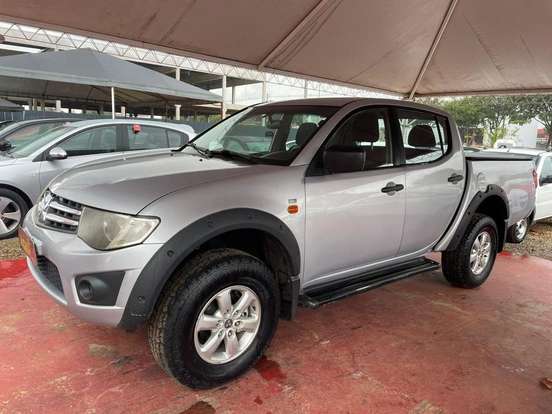 MITSUBISHI-L200 TRITON-3.2 GL 4X4 CD 16V TURBO INTERCOLER DIESEL 4P MANUAL MITSUBISHI-L200 TRITON-2012