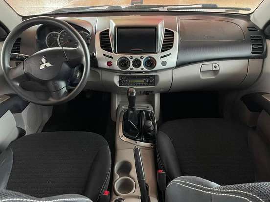 MITSUBISHI-L200 TRITON-3.2 GL 4X4 CD 16V TURBO INTERCOLER DIESEL 4P MANUAL MITSUBISHI-L200 TRITON-2012