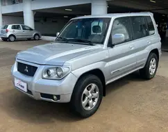 MITSUBISHI PAJERO TR4 2.0 4X4 16V 140CV FLEX 4P AUTOMÁTICO MITSUBISHI PAJERO TR4 2.0 4X4 16V 140CV FLEX 4P AUTOMÁTICO
