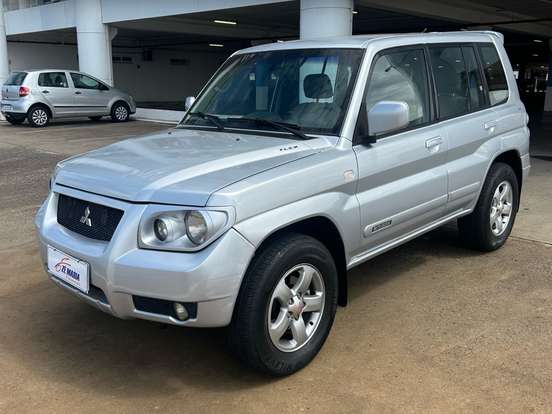 MITSUBISHI-PAJERO TR4-2.0 4X4 16V 140CV FLEX 4P AUTOMÁTICO MITSUBISHI-PAJERO TR4-2009