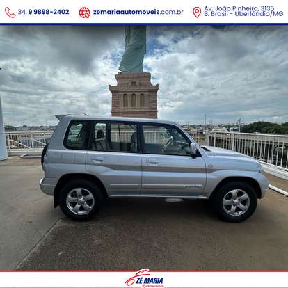 MITSUBISHI-PAJERO TR4-2009