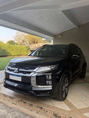 MITSUBISHI-OUTLANDER-2021